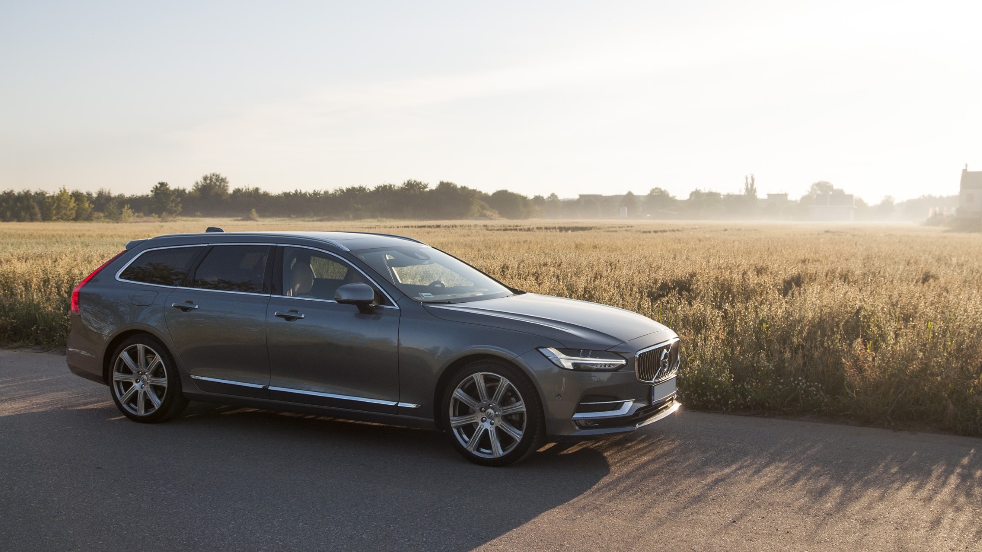 3 Volvo v60